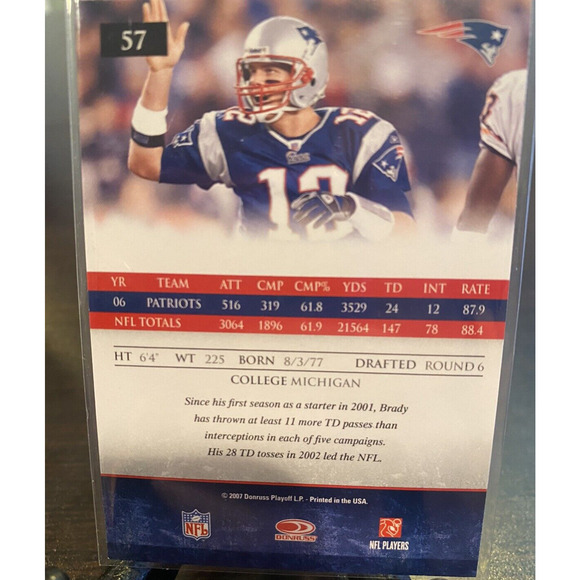 2007 Donruss Gridiron Gear Football Card #57 Tom Brady New England Patriots - Picture 2 of 2